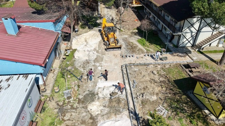 Gemlik’te Yollara Asfalt ve Taş Parke