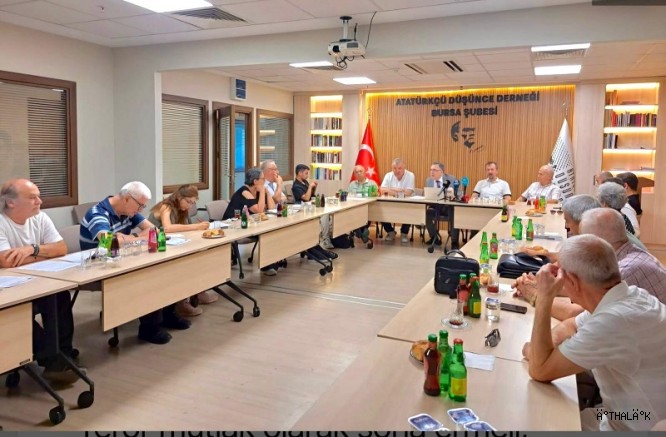 Gürhan Akdoğan : Emperyalizmin Sinsi Tuzaklarının Farkındayız