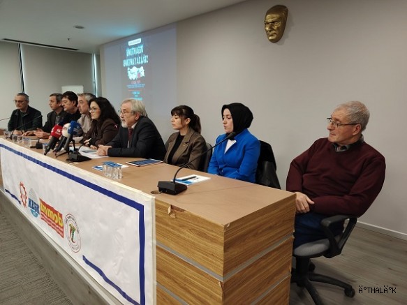 Hala Enkaz Altındayız!