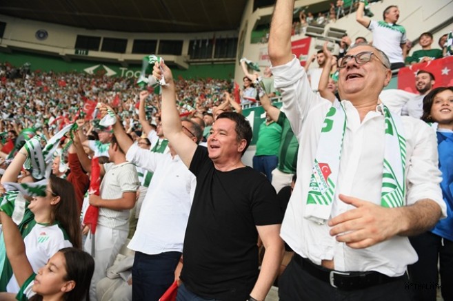 Hiç Maça Gitmemiş Çocuklara Başkan Erkan Aydın’dan Büyük Sürpriz   