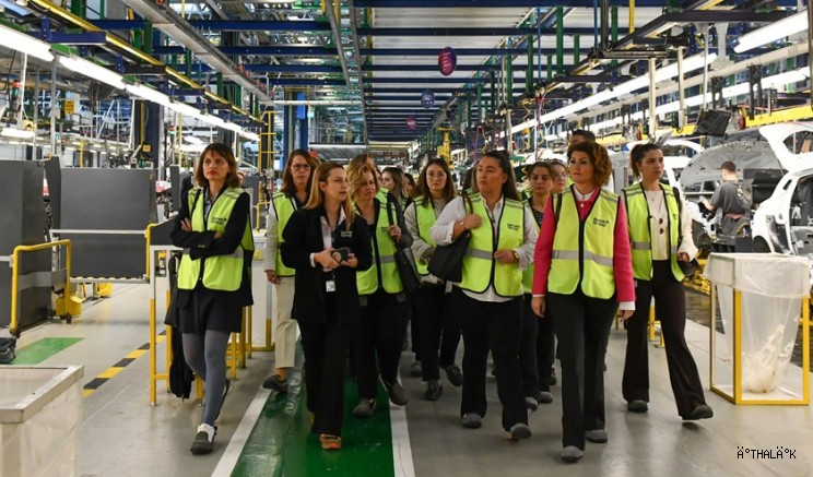 Kadının Güçlenmesi Bursa Platformu Üyeleri, OYAK RENAULT’da Buluştu