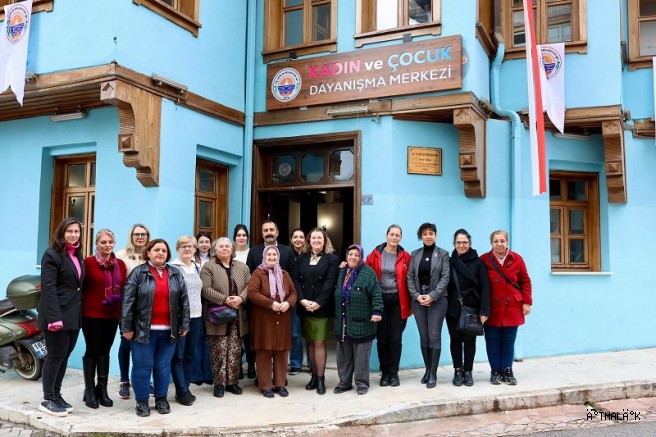 Kadınlar İçin Dayanışma Güçleniyor