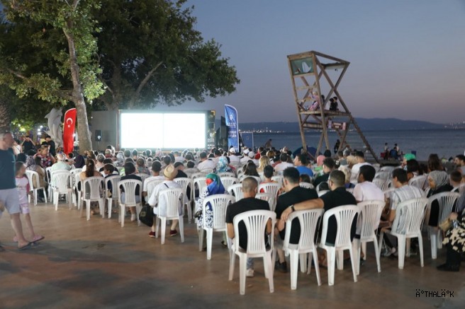 ‘Kamyoled’ İle Açık Havada Sinema Keyfi