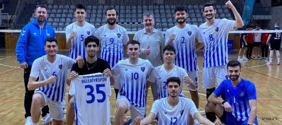 Karabatı: Bu takım Karacabey’in Mücadele Ruhunu Sahaya Yansıtıyor