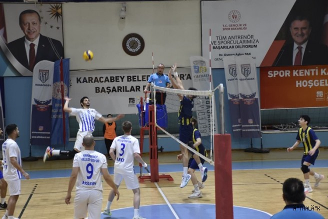 Karacabey Belediyespor Fenerbahçe'ye Set Vermedi 