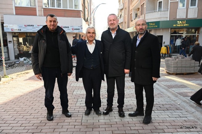 Karacabey'de Belediyecilik Sahada Yapılıyor