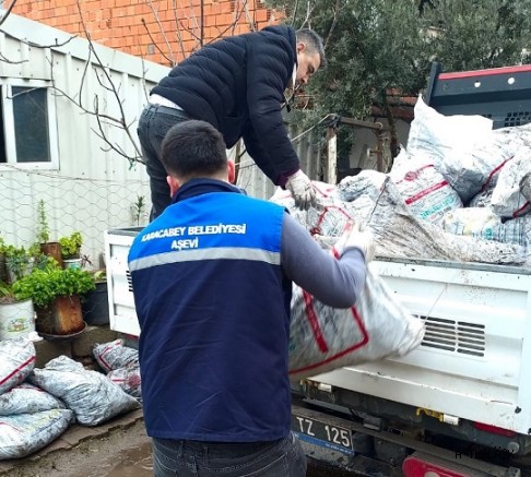 Karacabey'de Dayanışma'nın Adı Aşevi ve Sevgi Mağazası