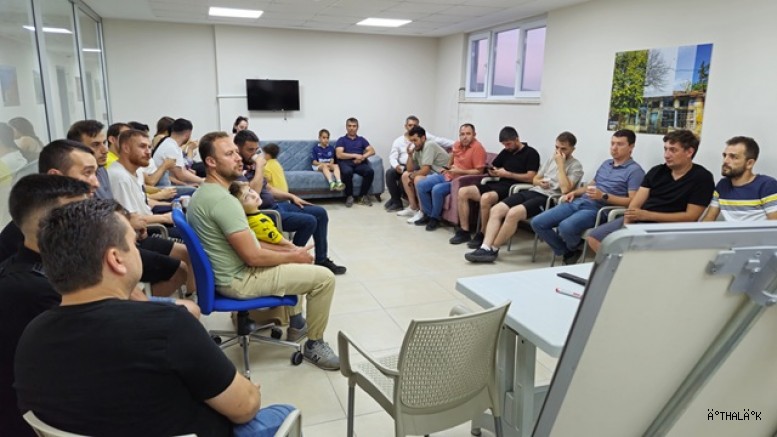 Karacabey'de Voleybol Turnuvası