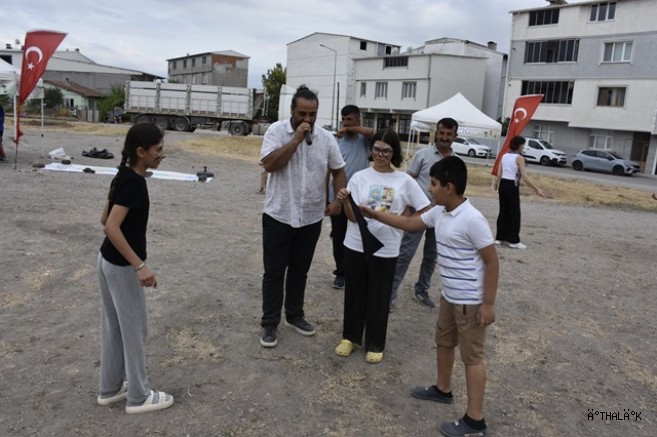 "Karacabey’de Sokaklar Çocukların Kahkahalarıyla Şenleniyor" 
