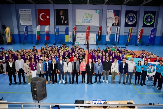 Kardeş Şehirler Voleybol Turnuvası Başladı