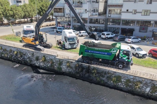 Karsak Deresi’nde Temizlik Seferberliği