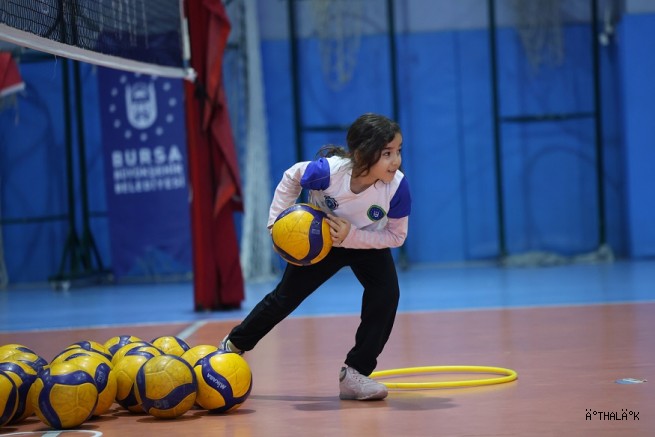 Kış Spor Okulları’nda İlk Dönem Tamamlandı