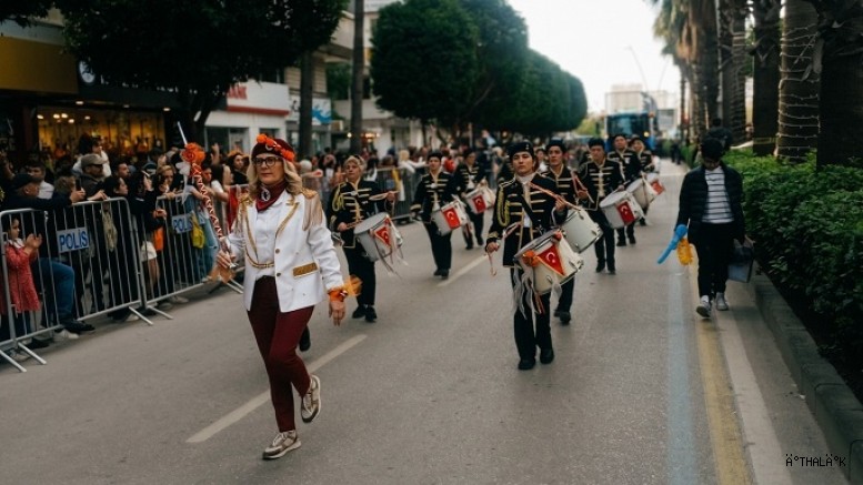 Körfez Halk Bandosu Karnavalda Göz Doldurdu