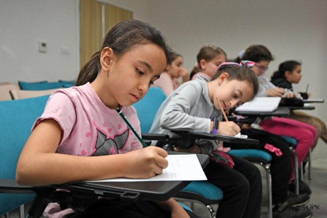 Küçük Yazarlar Kalemlerini Ustalığa Taşıyor 