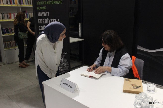 Latife Tekin Nilüfer’de Okurlarıyla Buluştu