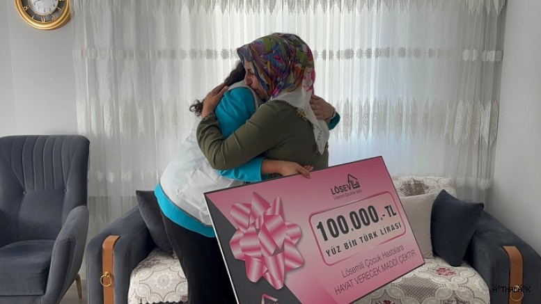 LÖSEV'den Yardım Çeki