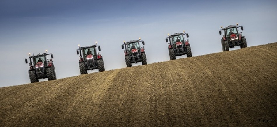 Massey Ferguson Bursa, Karacabey Tarım Fuarı’nda yenilikçi Teknolojileriyle ve Bosna Kampanyası İle Yoğun İlgi Gördü