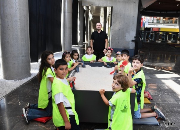 Minik Arkeologlar Bursa'nın Tarihi Mekanlarını Gezdi