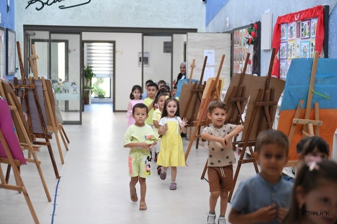 Minik Öğrencilerin Osmangazi’de Karne Heyecanı