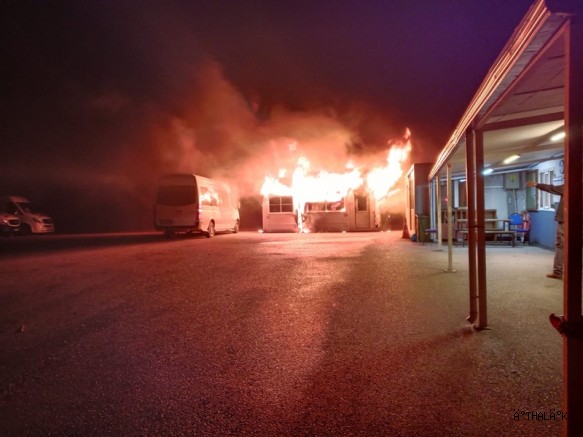 Mudanya’da Minibüs Durağında Yangın