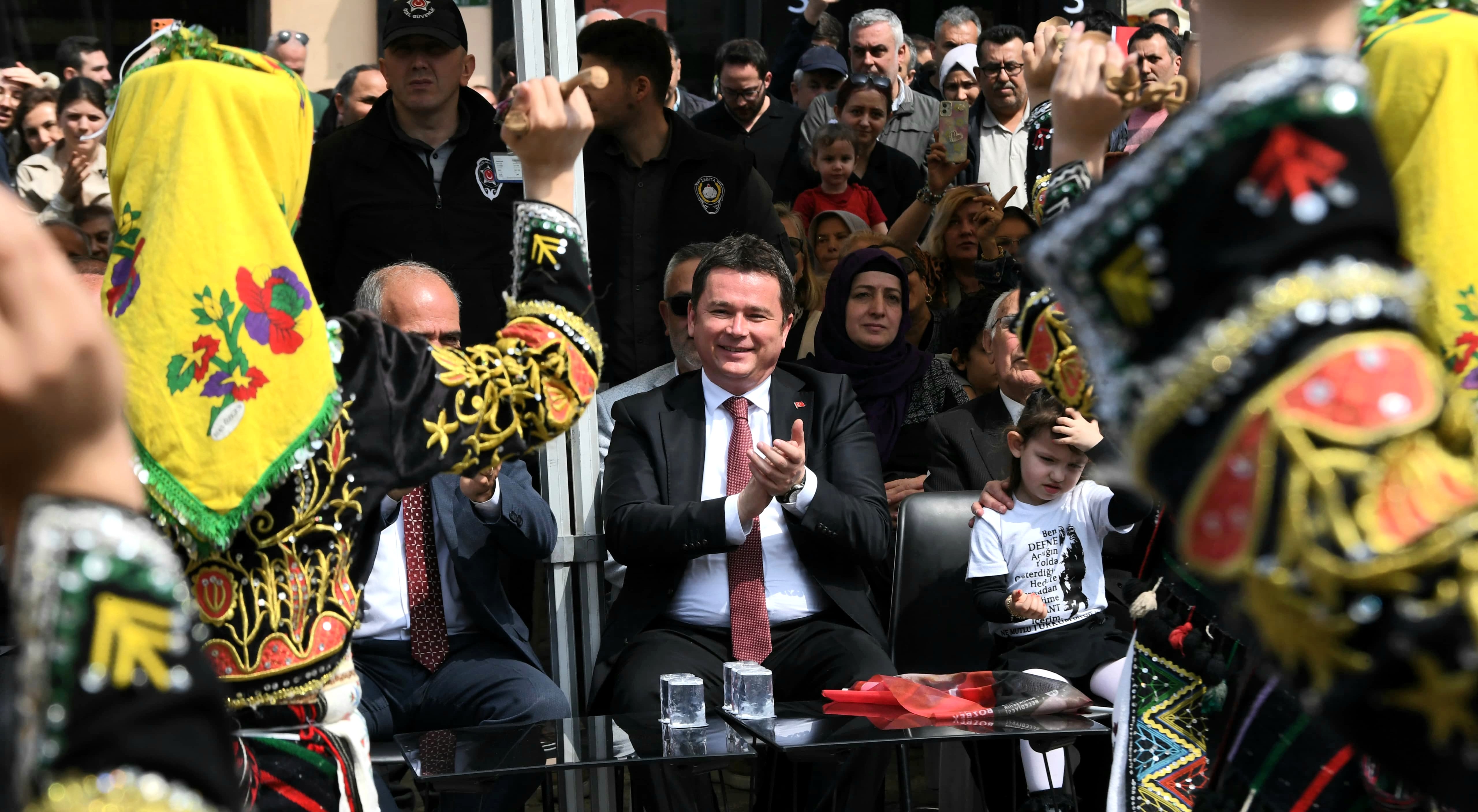 Osmangazi’de 23 Nisan Coşkusu Caddelere Sığmadı