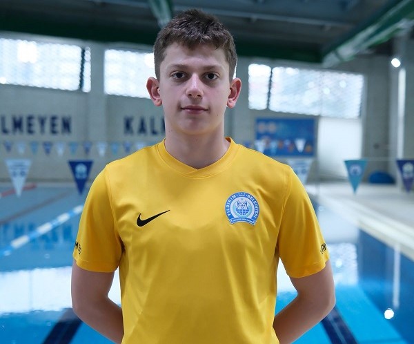 Yıldırımlı Yüzücülere Milli Gurur