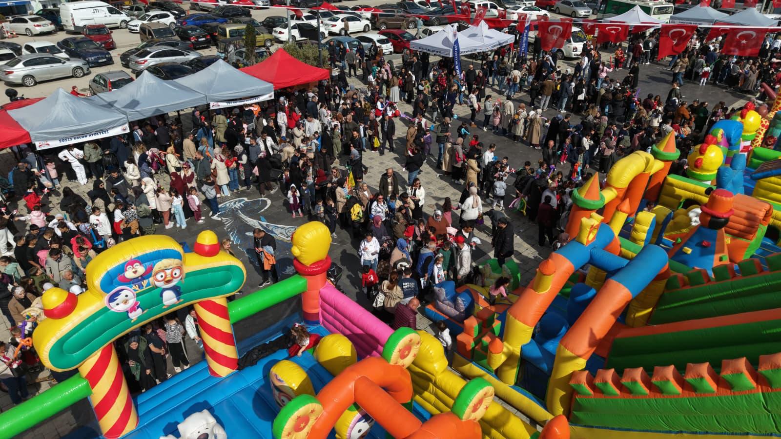 Gemlik’te 23 Nisan Coşkusu: Çocuklar Bayramın Tadını Doyasıya Çıkardı!