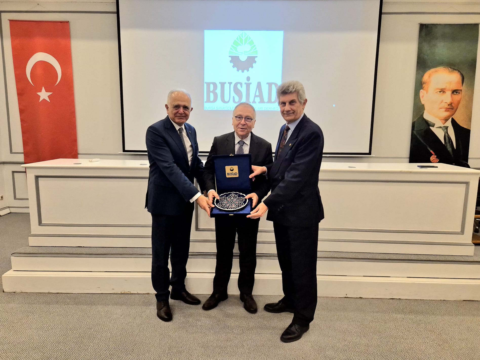 BUSİAD YDK' da Görev Değişimi