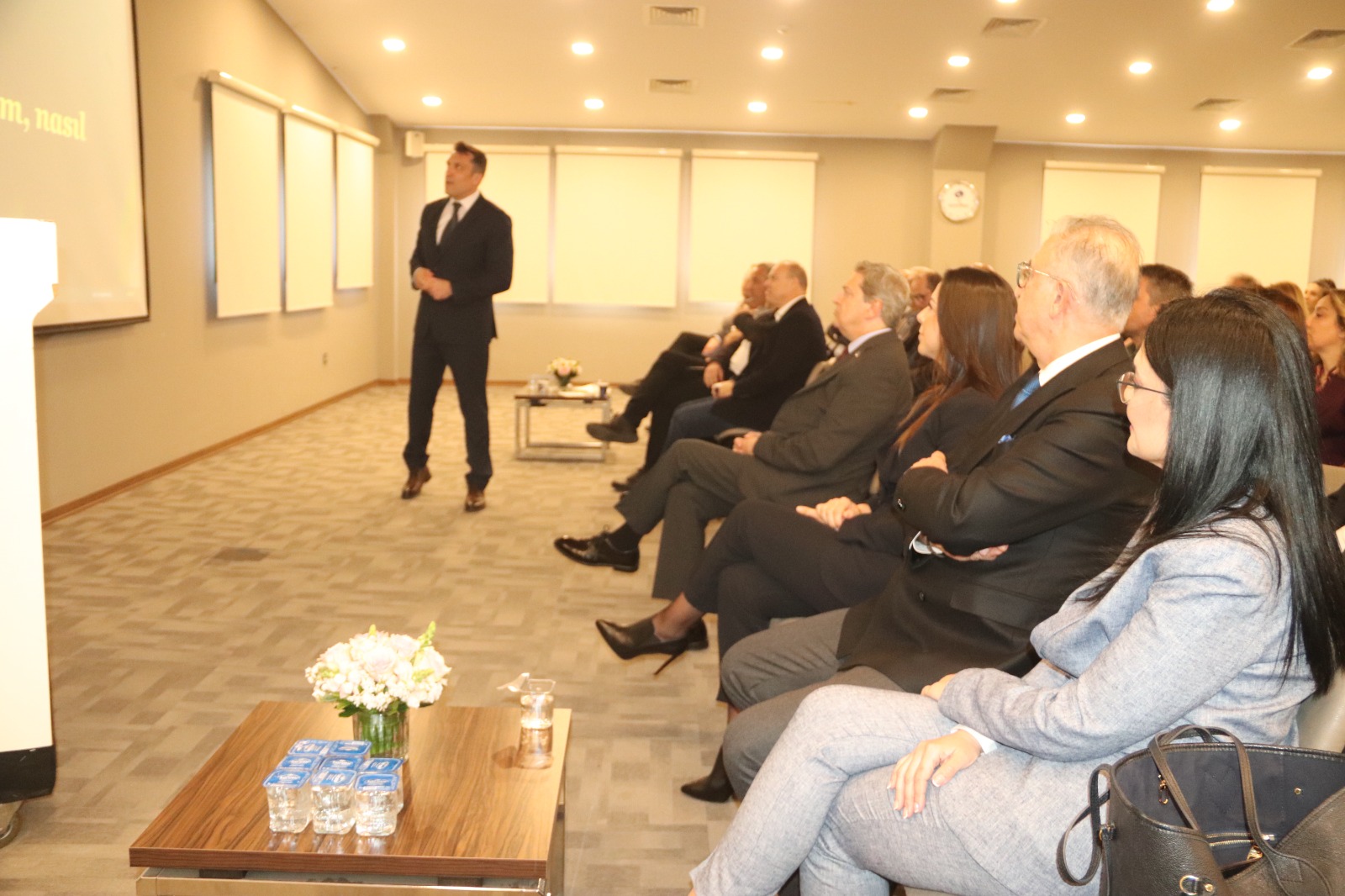 Dünya Teknoloji Merkezli Değişimden Geçiyor