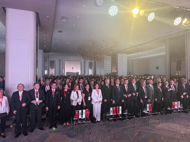 23. Kalite ve Başarı Sempozyumu’na Büyük İlgi  Bursa İş Dünyasını Bir Aradaydı
