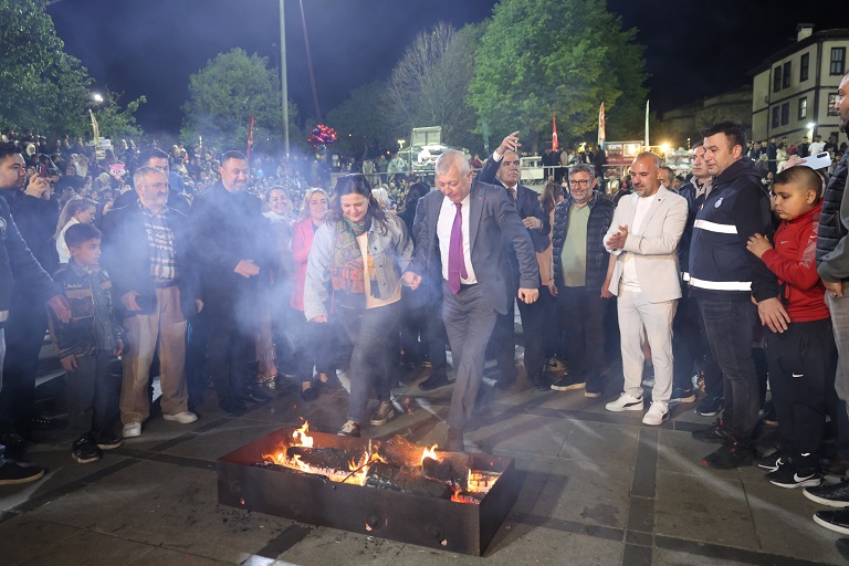 Osmangazi’de Baharın Müjdesi Hıdırellez Coşkuyla Kutlandı