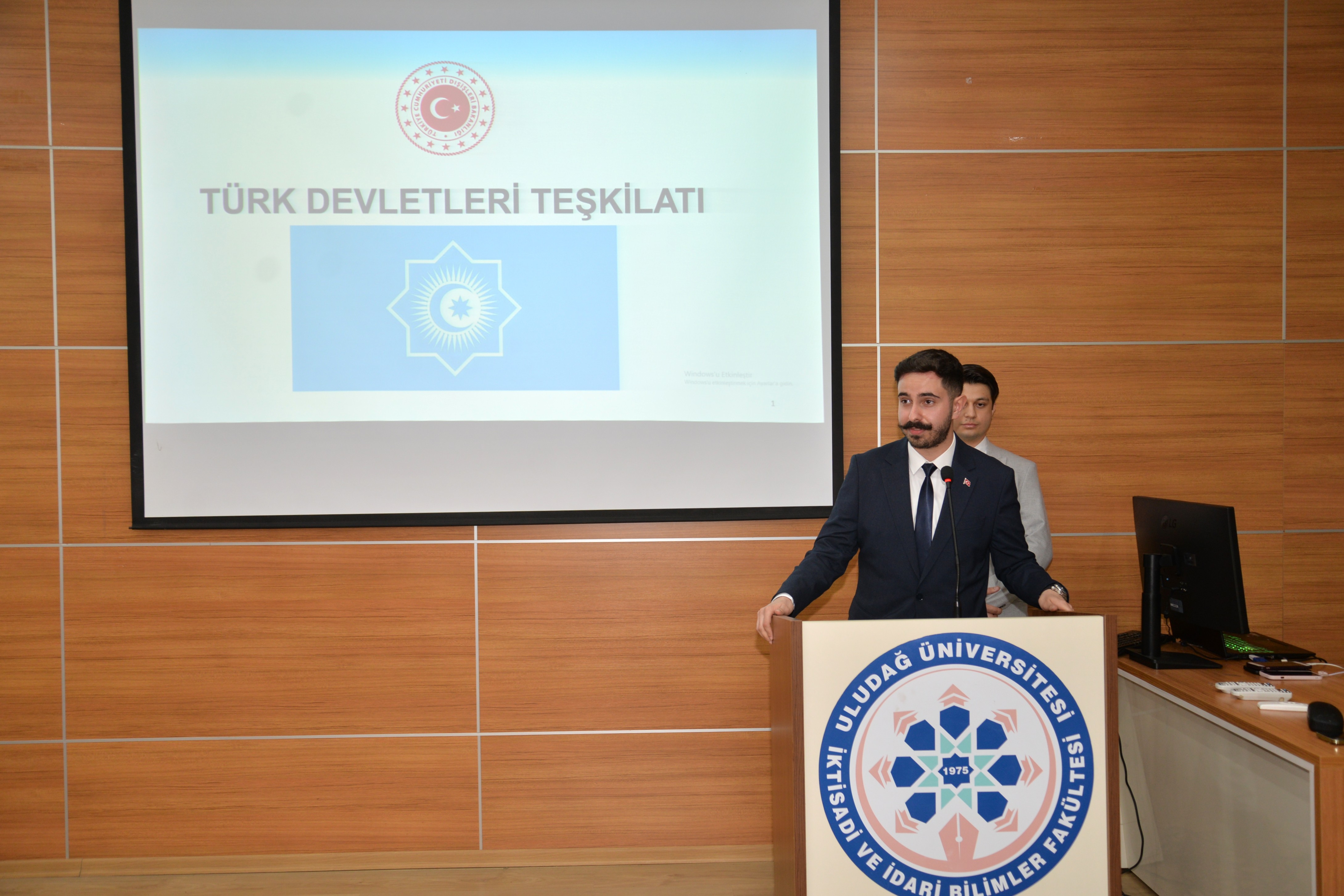 BUÜ’de “Ortak Dış Politika Vizyonu” Konuşuldu