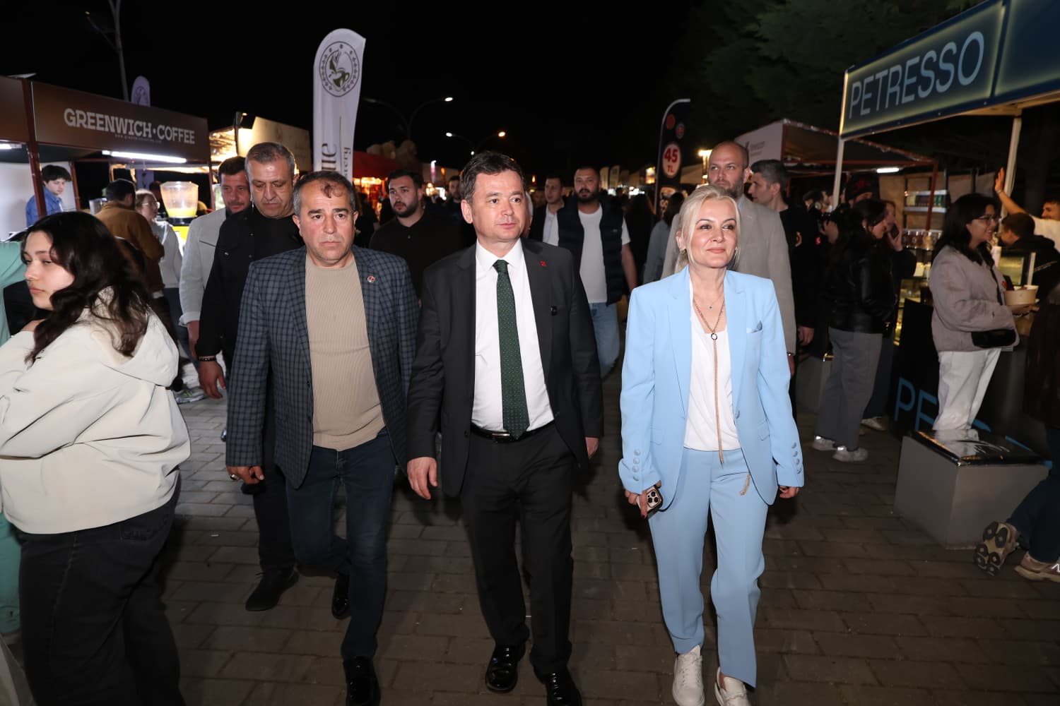 Başkan Erkan Aydın Kahve ve Müzik Tutkunlarıyla Bir Araya Geldi