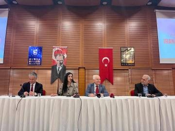 Bursa'da Tarihi Panel: Yükselen Asya ve İran Direnişi