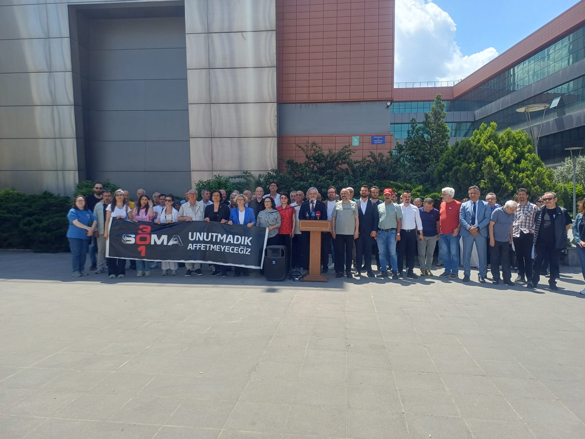 301 Madencimizi Unutmadık Unutturmayacağız