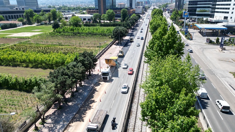 İstanbul Yolu'nda Hummalı Asfalt Çalışması