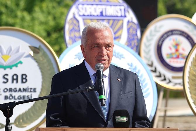 Nilüfer, 19 Mayıs’ı Cumhuriyet Meydanı’nda Karşıladı