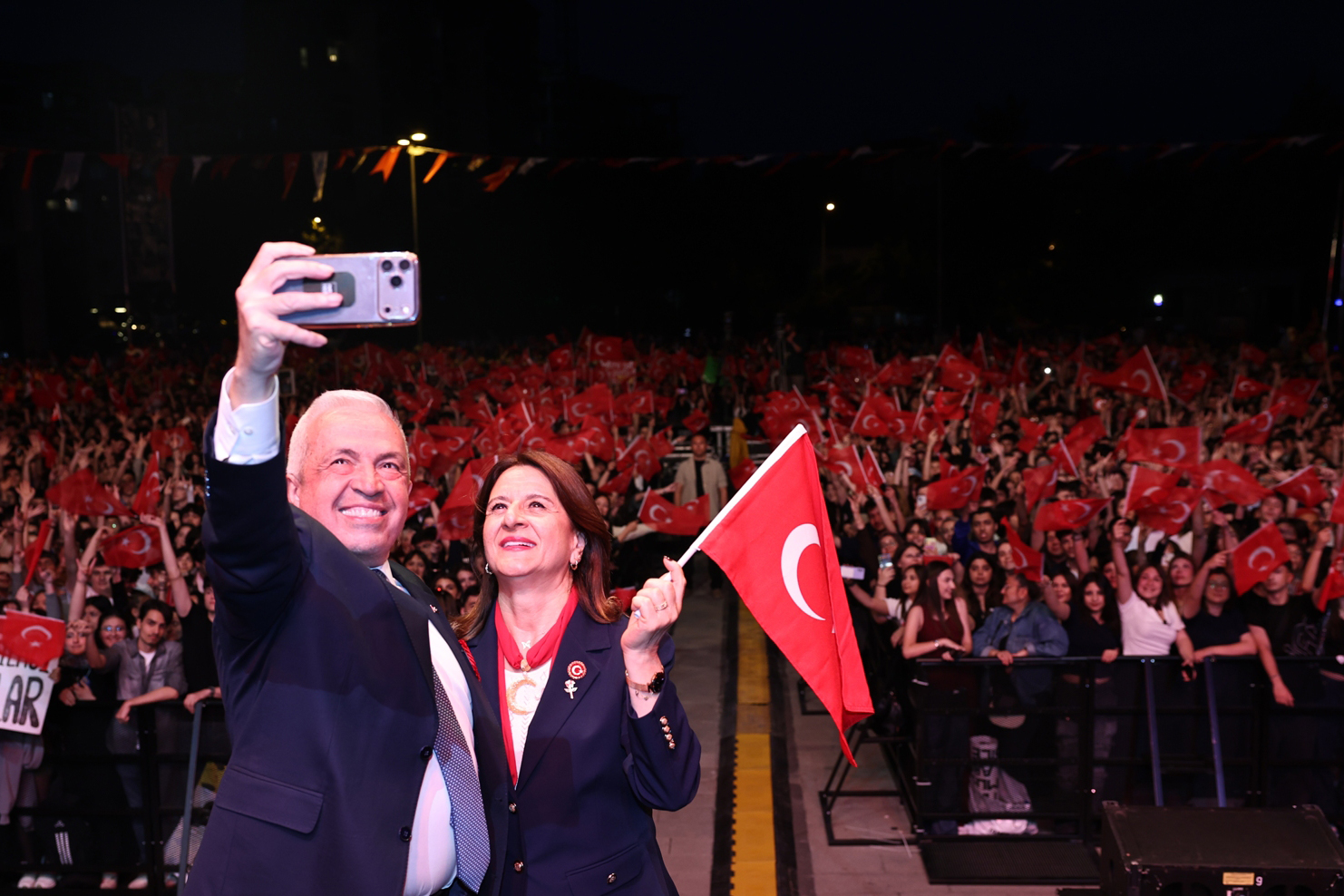 Nilüfer’de Binler Cumhuriyet İçin Yürüdü