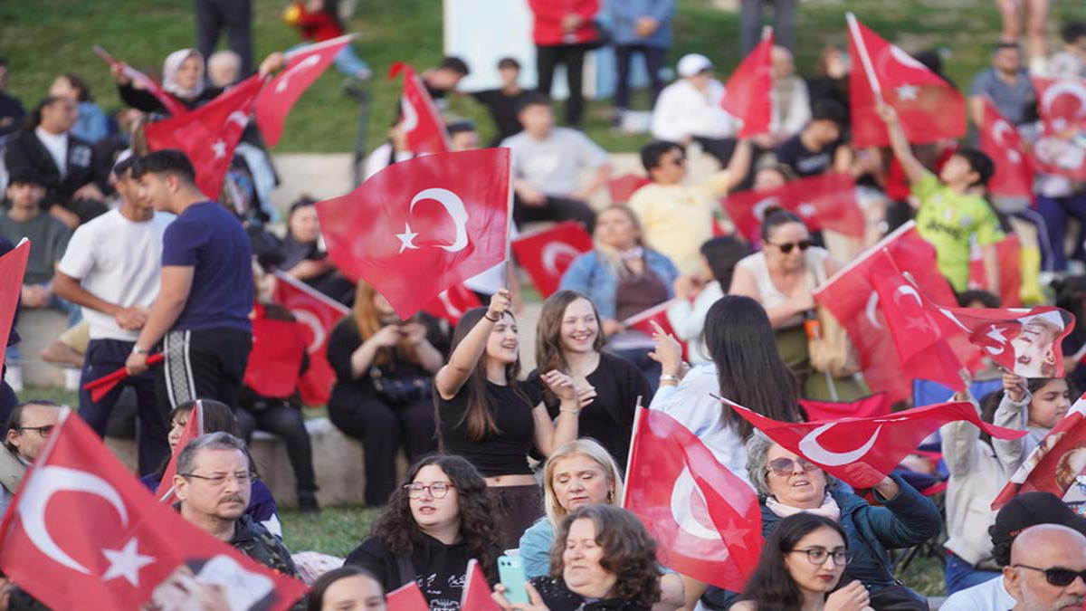 Beylikdüzü'nde 19 Mayıs Coşkuyla Kutlandı