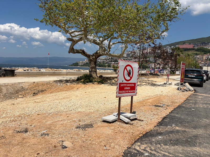 Büyükşehir, Gemlik’te Sahil Düzenleme Çalışmalarına Hız Verdi
