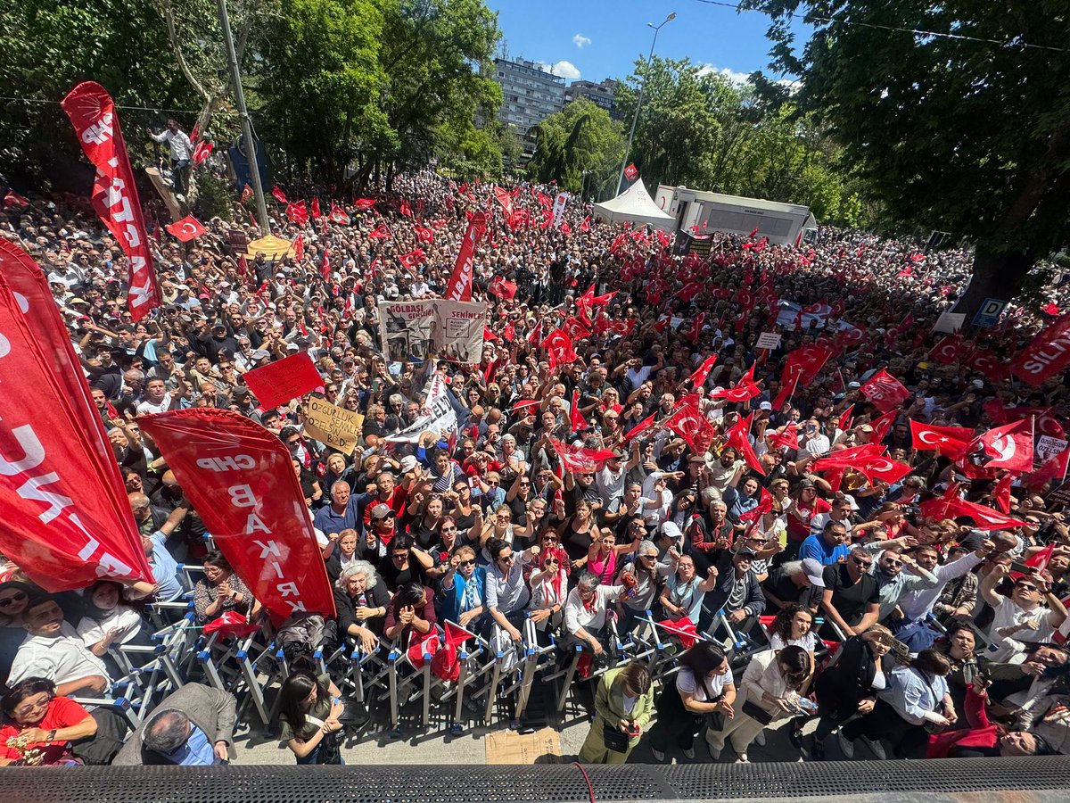 CHP'de Eş Zamanlı iki Bayramlaşma