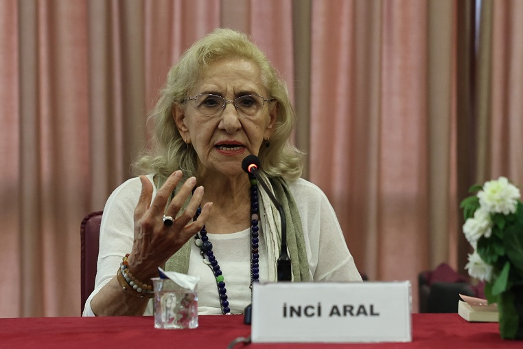İnci Aral Nilüfer’de Okurlarıyla Buluştu