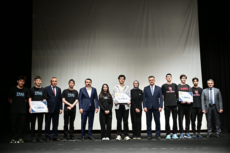 Liselerarası Veri Olimpiyatı'nın Ödül Töreni Gerçekleştirildi