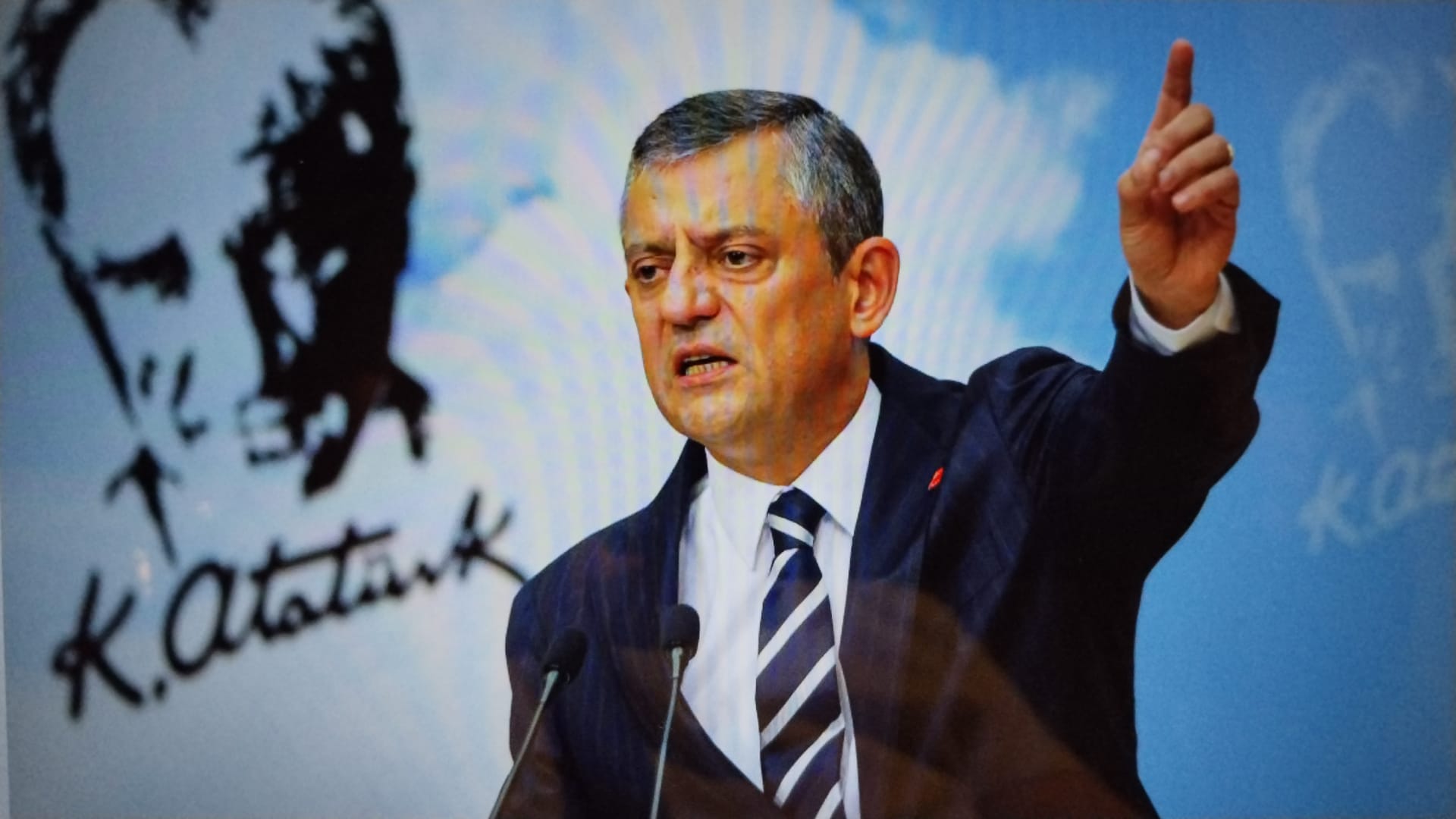 CHP'de Parti Meclisi Düştü, "Organ Yokluğu" Krizi Başladı!
