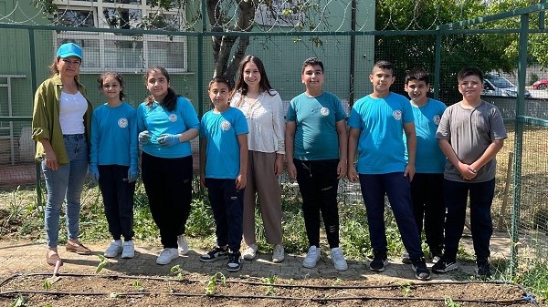 Öğrenciler Kendi Bitkilerini Yetiştirecek