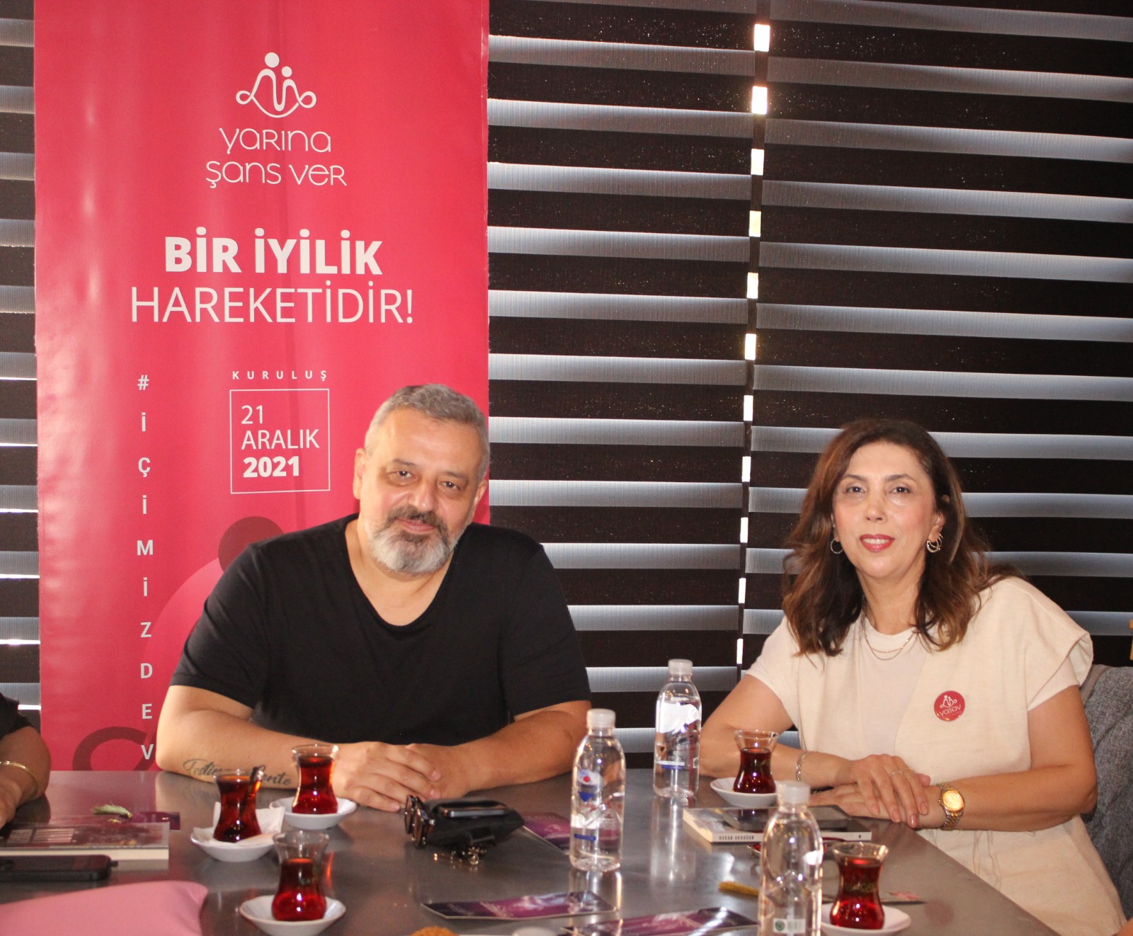 YASAV Yarın İz Kitap İlk Buluşmasında Yazar Hakan Akdoğan'ı Ağırladı