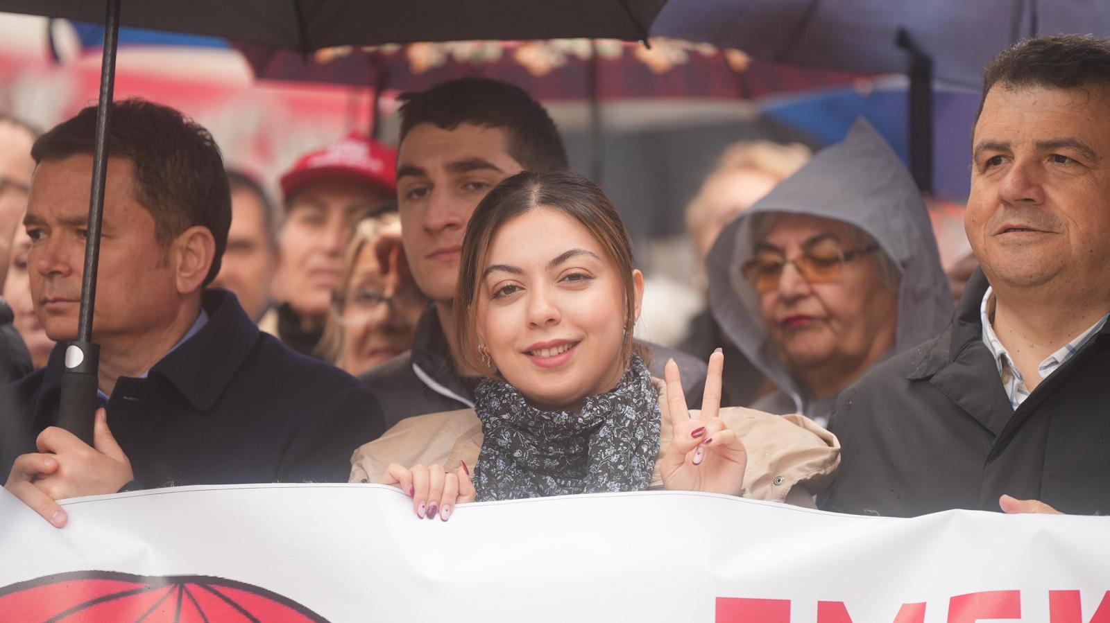 PM Üyesi Canan Taşer; "Gerekirse Binadan Çıkar, Bir Ağacın Altında Siyasete Devam Ederiz"
