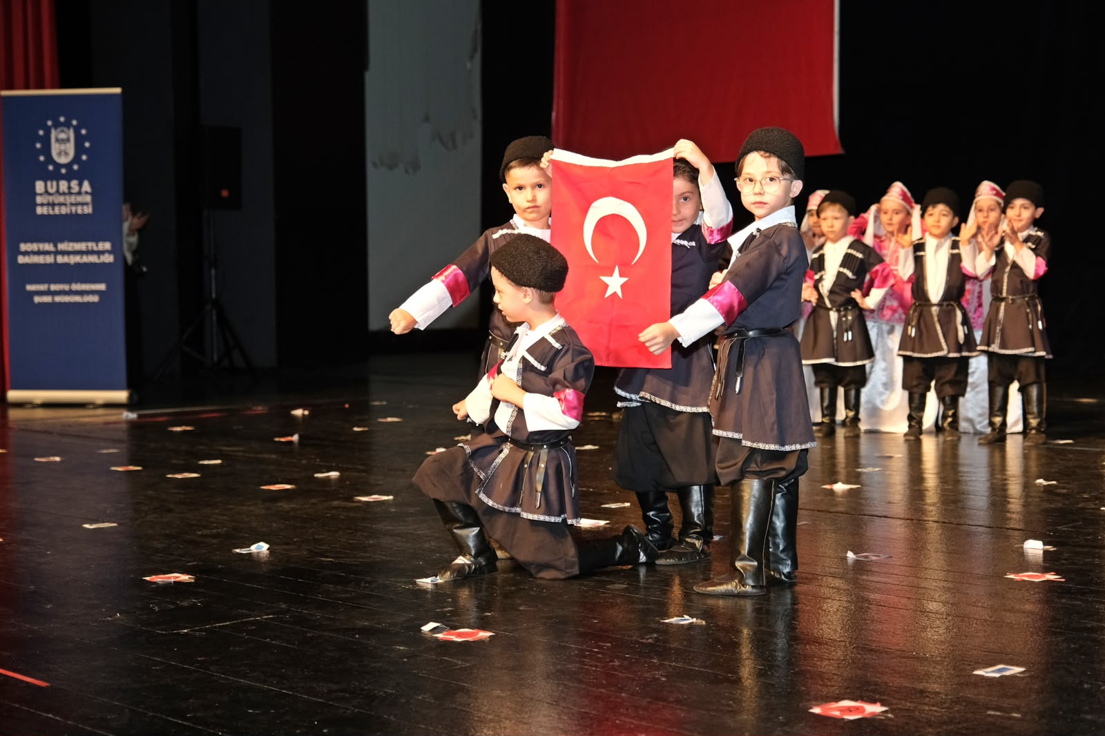 Bursa Yuvam’da Yıl Sonu Çoşkusu