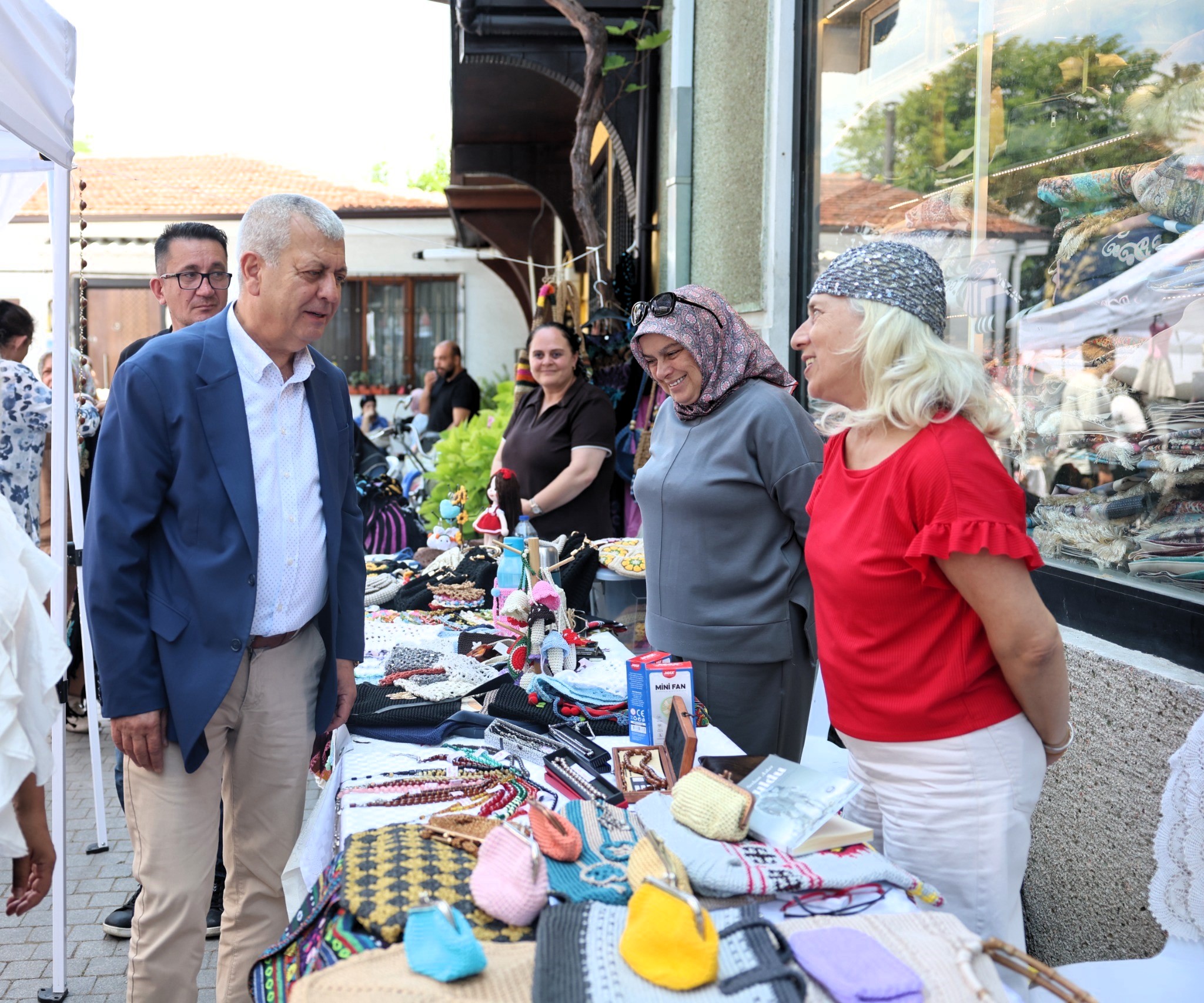 Osmangazi’de Kadın Emeği Babalar Günü’nde Sergilendi