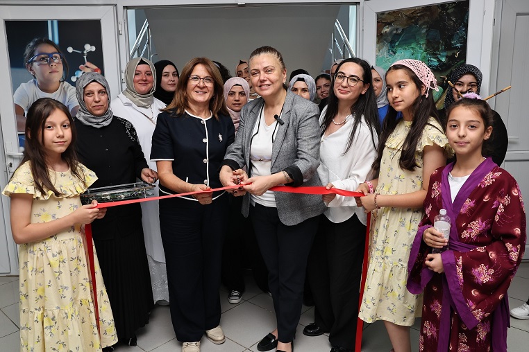 Çalı’da Kadınların El Emeği Eserleri Sergiye Çıktı